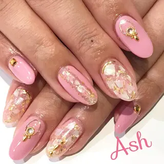 ネイル 🩵NORIKO 上品ネイルが得意🩵のネイルデザイン