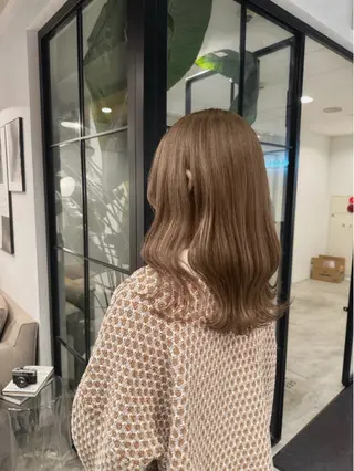 セミロング ベージュカラー/新潟 カラー特化/落合優吾のヘアスタイル