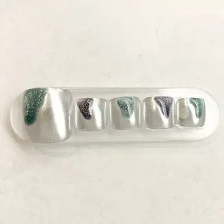 ネイル 早野 美菜子のネイルデザイン