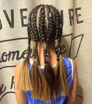 ヘアアレンジ キッズ un par un アンパルアン所属・un par unの眉毛・アイブロウイメージ