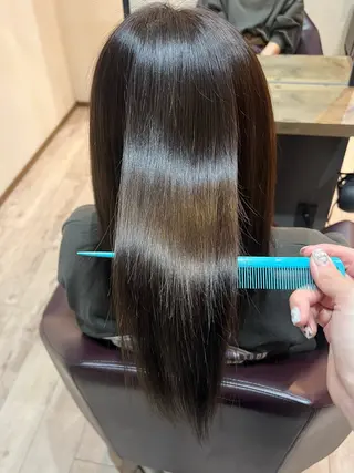 ロング 内沼 恵留菜のヘアスタイル