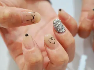 ミディアム shushunail所属・和田 周子のネイルデザイン