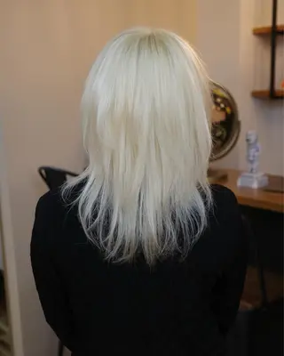 ミディアム カラー ハイトーンカラー ⭐️NAZUNAのヘアスタイル