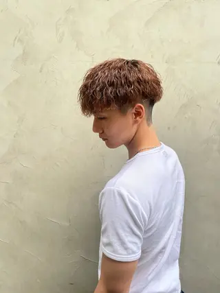 ミディアム Les  Mains所属・Les Mainsのヘアスタイル