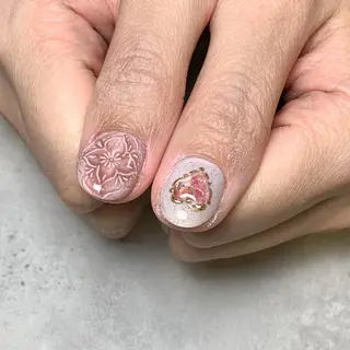 ネイル atelier　FIORITURA所属・FIORITURA aiのネイルデザイン