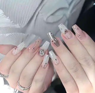 ネイル VIVIAN エイのネイルデザイン