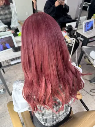 ロング 🔥ブリーチカラー 槙川のヘアスタイル