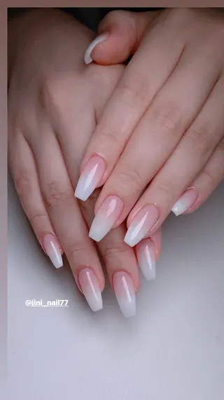 ネイル JINI NAIL所属・ジニ ネイルのネイルデザイン