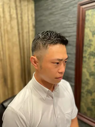 ショート メンズ プレミアムバーバー赤坂所属・野川 純麗のヘアスタイル