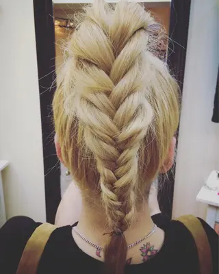 ミディアム セミロング ロング ヘアアレンジ 鶴見 和美のヘアスタイル