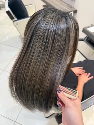 ロング Harris 表参道・外苑前・青山 表参道本店所属・艶カラー/ハイトーン /アレンジ/meiのヘアスタイル