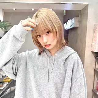 ショート カラー raika .のヘアスタイル