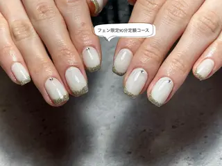 ネイル 7LOOKS フェンのネイルデザイン