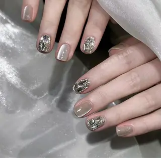 ショート FLORA NAIL SALONのネイルデザイン