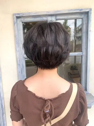 ショート カラー パーマ 森 早希絵のヘアスタイル