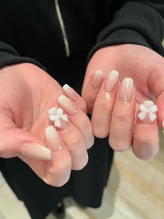 ネイル Momone ／渋谷／パラジェルのネイルデザイン