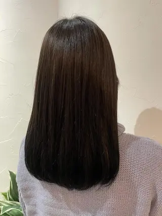 セミロング カラー 鈴木 咲輝のヘアスタイル