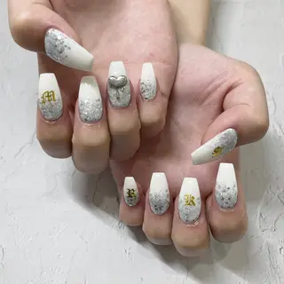 ネイル PEEKABOO京橋 EYE&NAILのマツエク・マツパデザイン