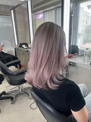 セミロング 🫧バレイヤージュ/ ハイトーン/ミズキのヘアスタイル