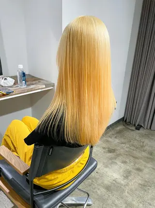 セミロング カラー ハイトーン/レイヤー /ケアブリーチ石川治のヘアスタイル