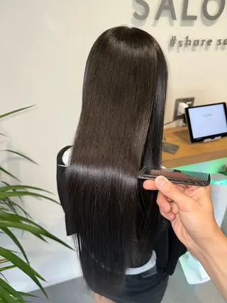 セミロング Wisteria所属・美髪特化✨ 伊織✨縮毛矯正✨のヘアスタイル