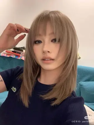 ロング カラー 🖤ハイトーン× レイヤー🖤SARAのヘアスタイル