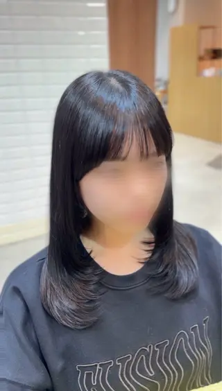 ミディアム カラー honoka/艶カラ ー/透明感/レイヤーのヘアスタイル