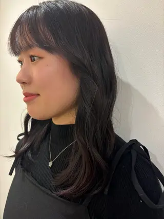 カラー モエカ -YUCCA-のヘアスタイル