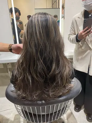 ロング カラー🌈/カット /栄/misa👻のヘアスタイル