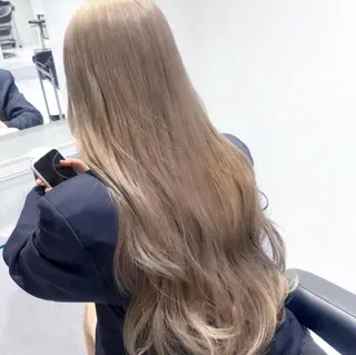 ロング カラー 🫧うる艶トレンド 🫧透明感カラーのヘアスタイル