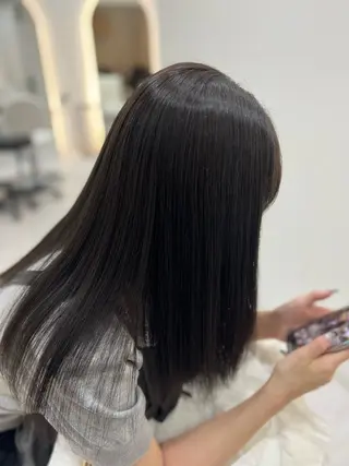 セミロング カラー Zina aimiのヘアスタイル