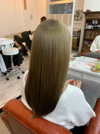 ロング RINKA 琳茄のヘアスタイル