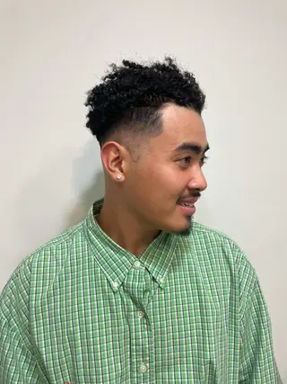 ショート パーマ メンズ メンズパーマのプロ 川野翔太のヘアスタイル