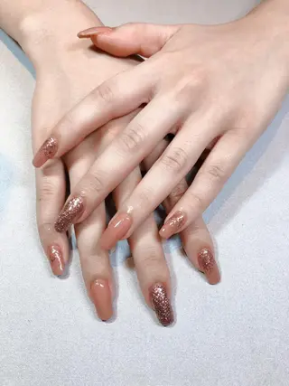 ネイル iiloo aromaworksのネイルデザイン