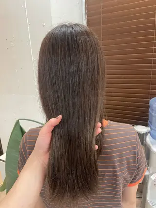 カラー オラプラノ所属・與那覇 有紗のヘアスタイル