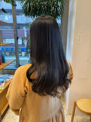 ロング フローレン KANAKOのヘアスタイル