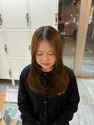 ロング なぎは/暗髪・ ナチュラルカラーのヘアスタイル