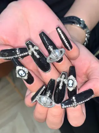 ネイル NES NAIL所属・さゆり￤推しキャラ ￤ロングネイル🩷のネイルデザイン