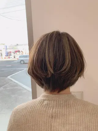 ショート カラー 白髪ぼかしハイライト 柳川拓哉のヘアスタイル