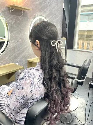 ロング ヘアアレンジ エクステ🩵ブリーチ 韓国ヘア🩵KAEのヘアスタイル