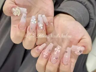 ネイル One Plus Nail Salonのネイルデザイン