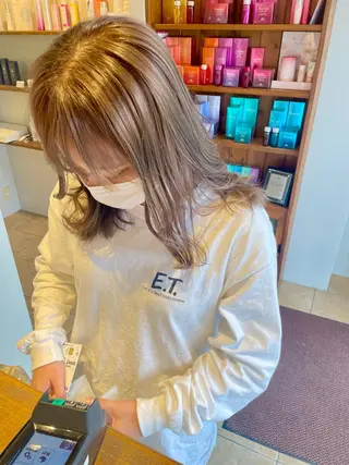 セミロング カラー 渡辺 瑠美のヘアスタイル