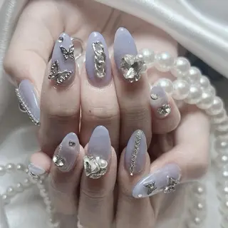 ネイル RAFFINE 月🦋🩵のネイルデザイン