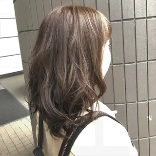ミディアム カラー SHAFT Ieiriのヘアスタイル
