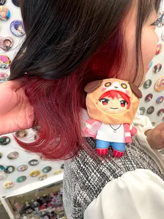 セミロング カラー SALOWIN池袋East店3F所属・インナーカラー 推し ブリーチ  髪質改善のヘアスタイル