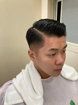 ショート The Gollum cut＆shave所属・垢抜け・メンズパーマ 津山祐紀のヘアスタイル