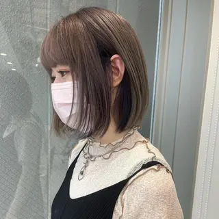 ミディアム ウルフカット／吉村 桃子のヘアスタイル