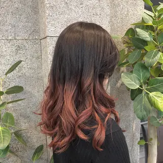 ロング カラー カトウ ユウカのヘアスタイル