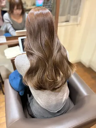ロング カラー pinue所属・三浦 萌佳のヘアスタイル
