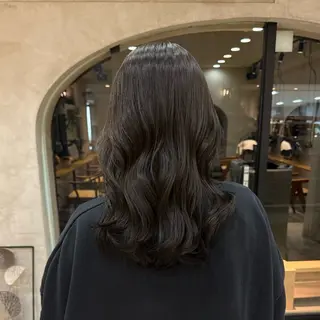 ミディアム カラー mizu🐾 hair braceのヘアスタイル